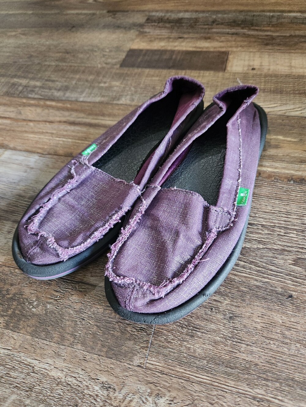 Sanuk Canvas Slip Ons Size 8